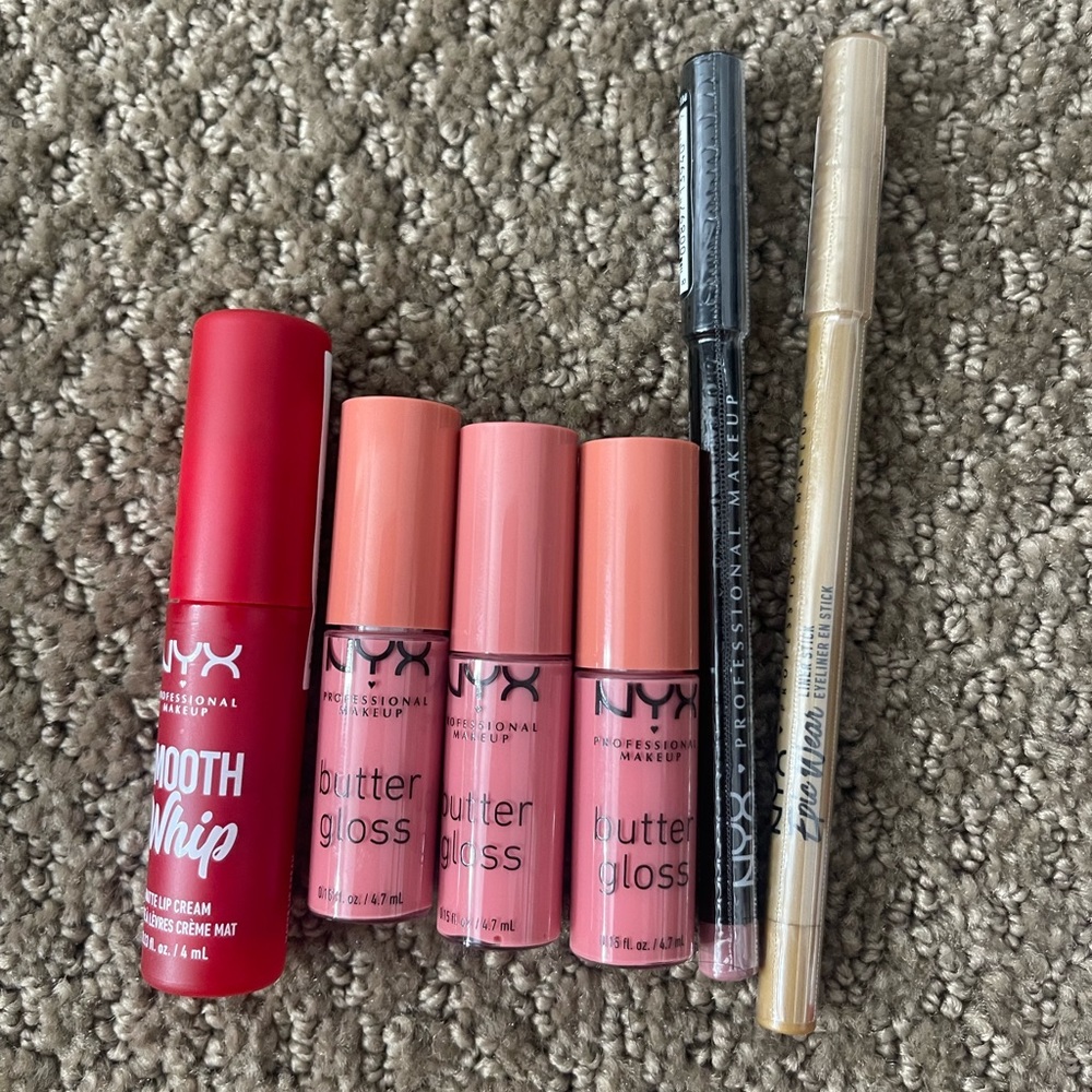 Nyx gloss and lipstick and lip liner and eyeliner gold